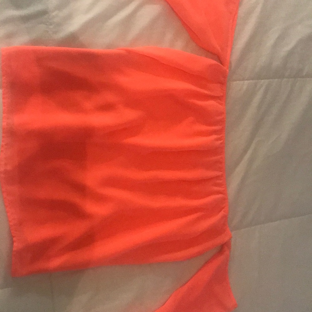 Boutique style off the should with attached sleeve